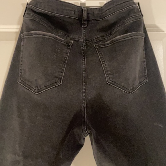 Free people distressed black high waist crop jeans pants - so cute on! - Picture 6 of 6